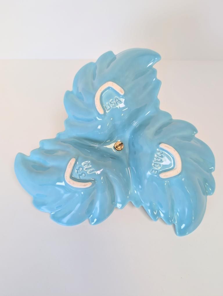 50's California Art Pottery Turquois Divided Leaf Snack Dish with Handle