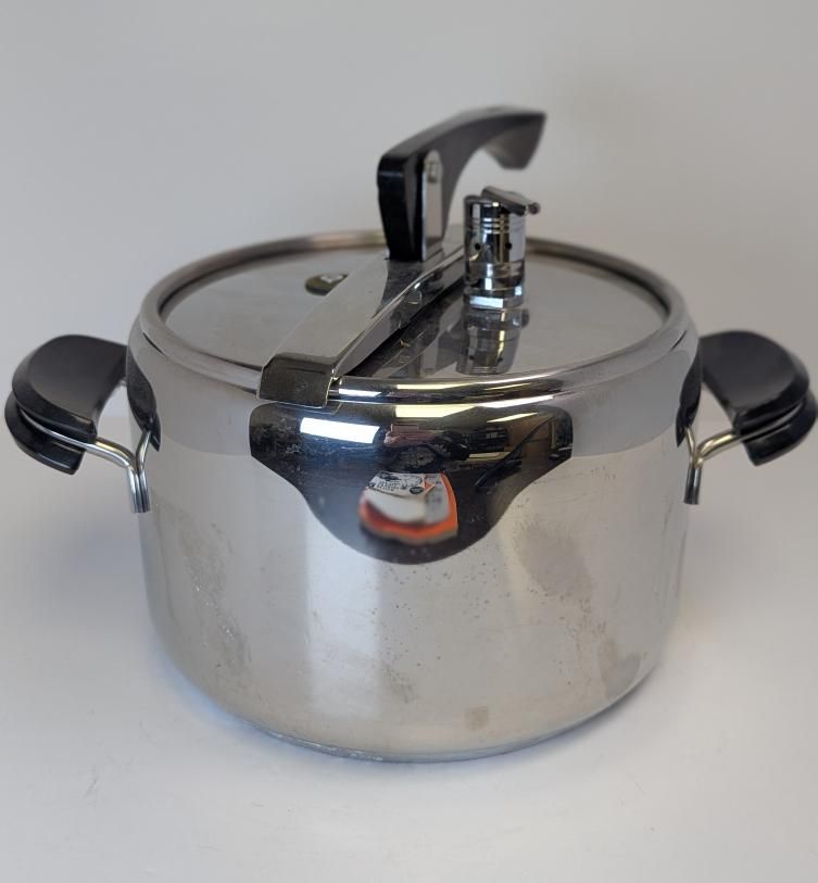 Lagostina Pressure Cooker 18/10