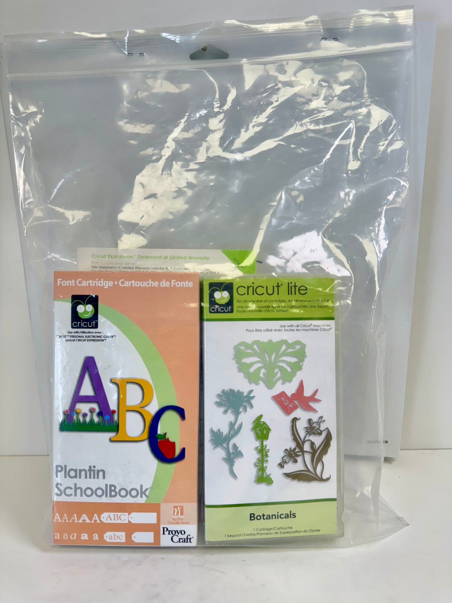 Cricut Expression CREX001 White 24"" Electronic Cutter