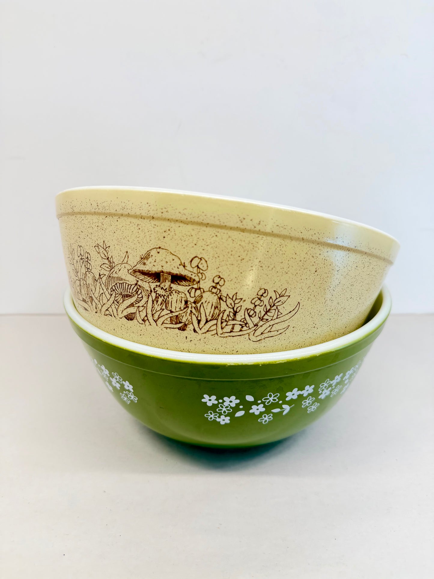 Pyrex Bowls