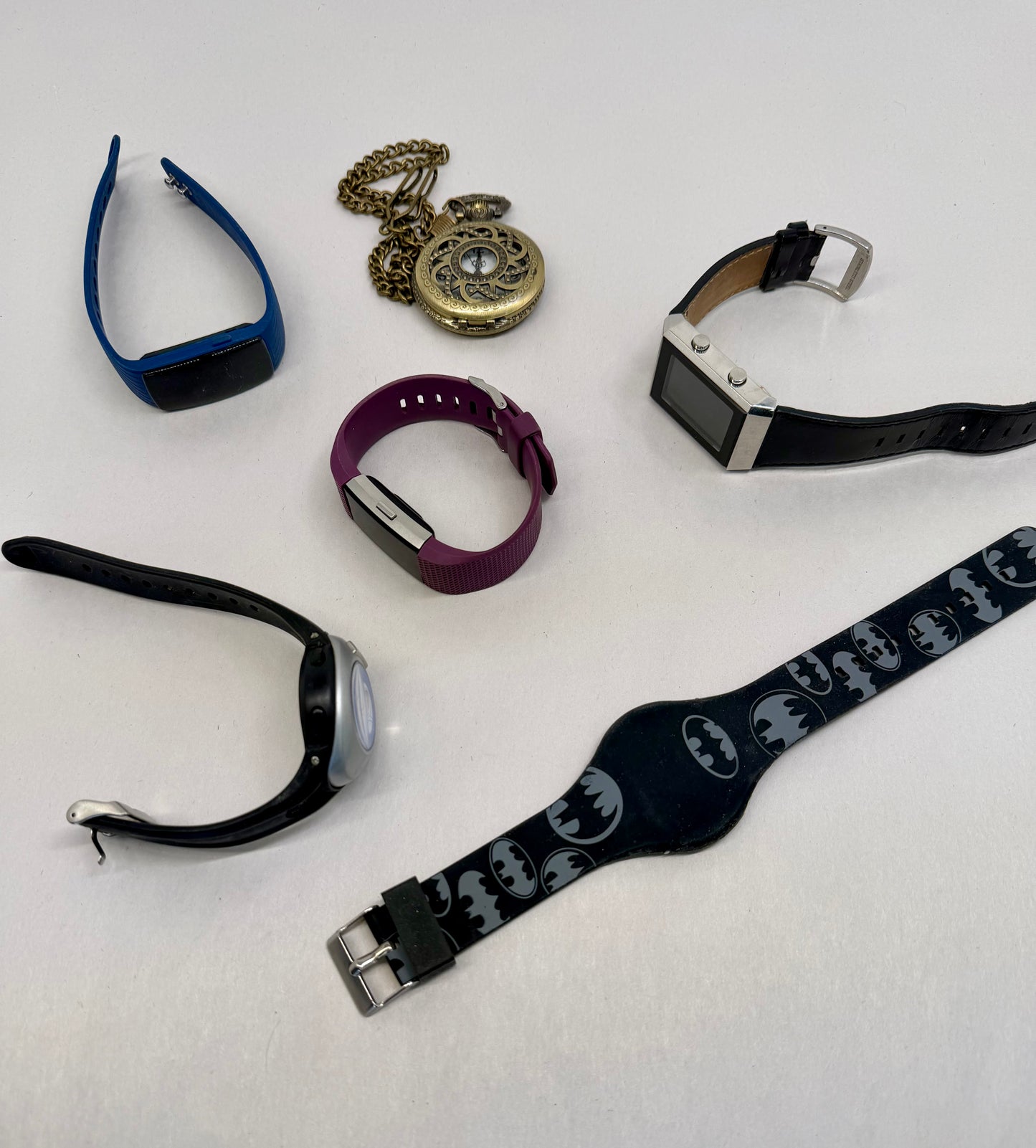Quantity of mixed watches