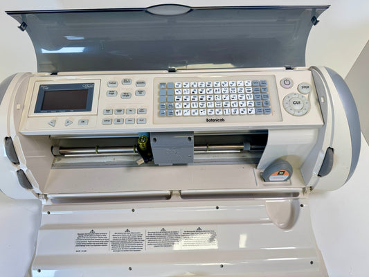 Cricut Expression CREX001 White 24"" Electronic Cutter