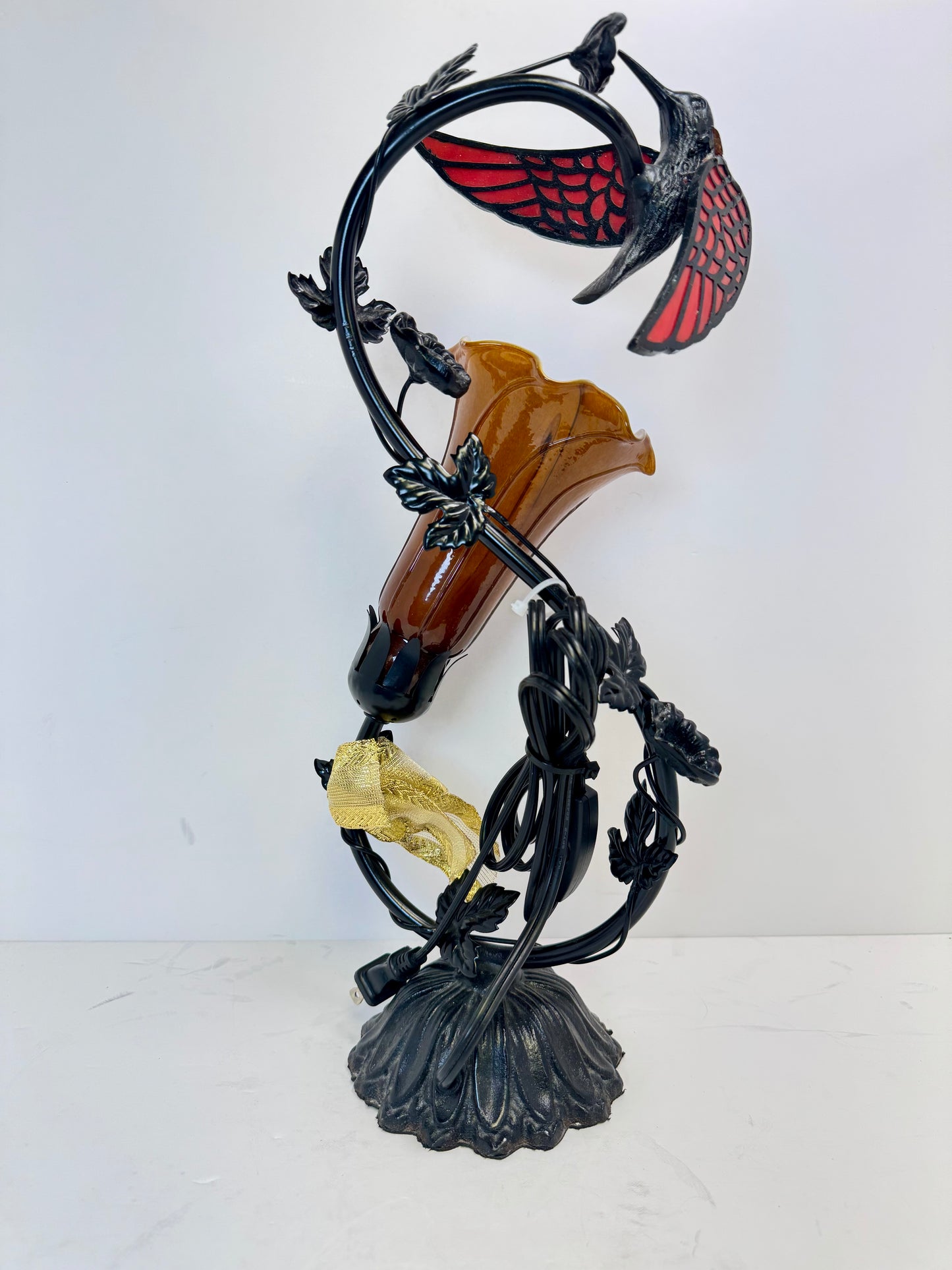 Elegant Hummingbird & Flower Accent Lamp – Metal & Glass Design