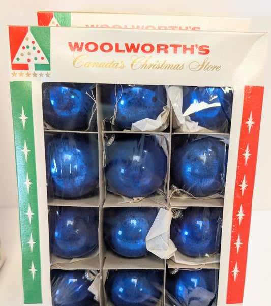 Assorted Christmas decore