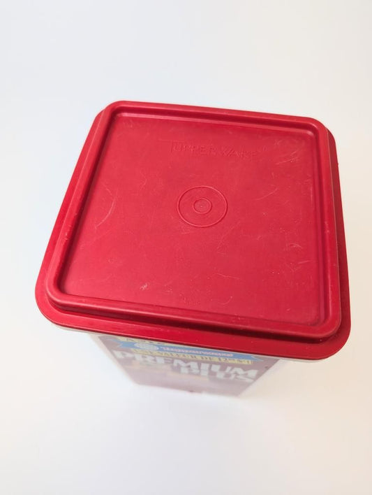 RARE Nostalgic 90s Tupperware/Premium Plus Promo