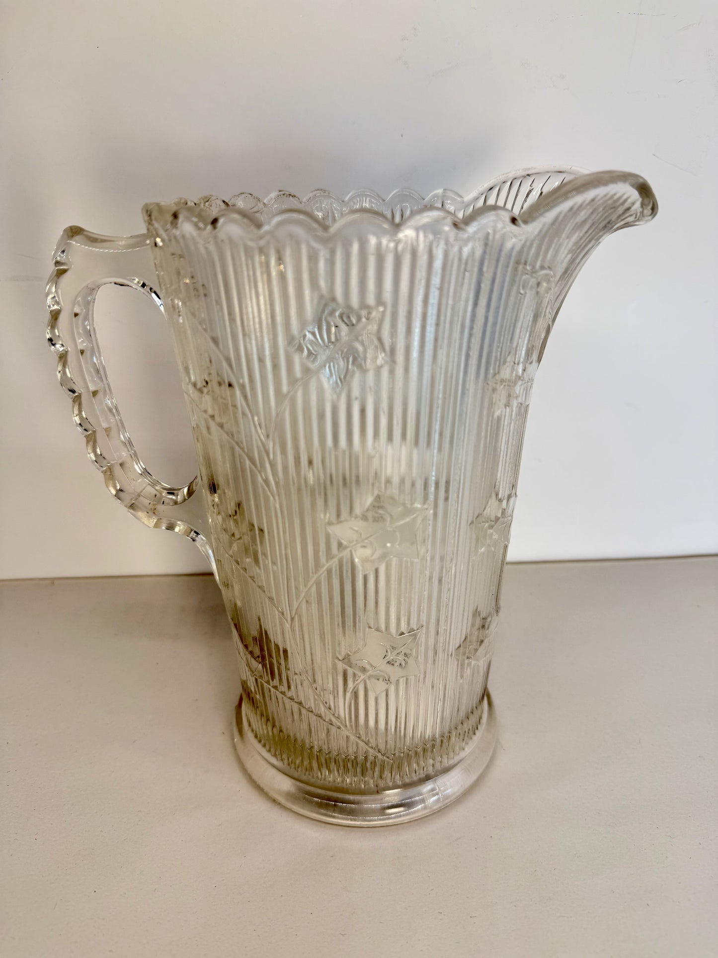 CLEAR GLASS WATER PITCHER