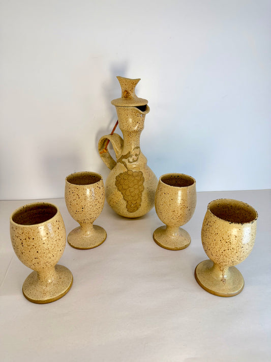 Stoneware liquor/liqueur set