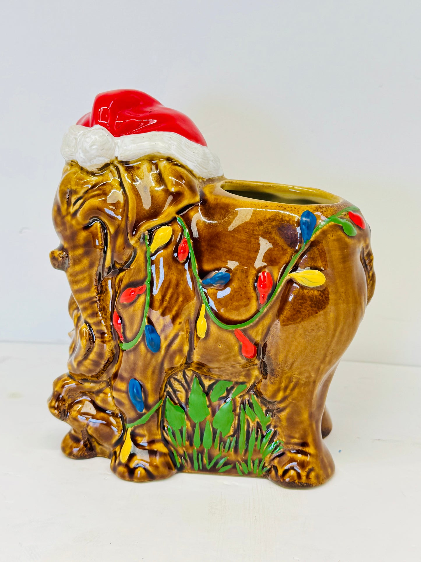 New Disney World Trader Sam's Grog Grotto Christmas Tiki Elephant Mug Cup