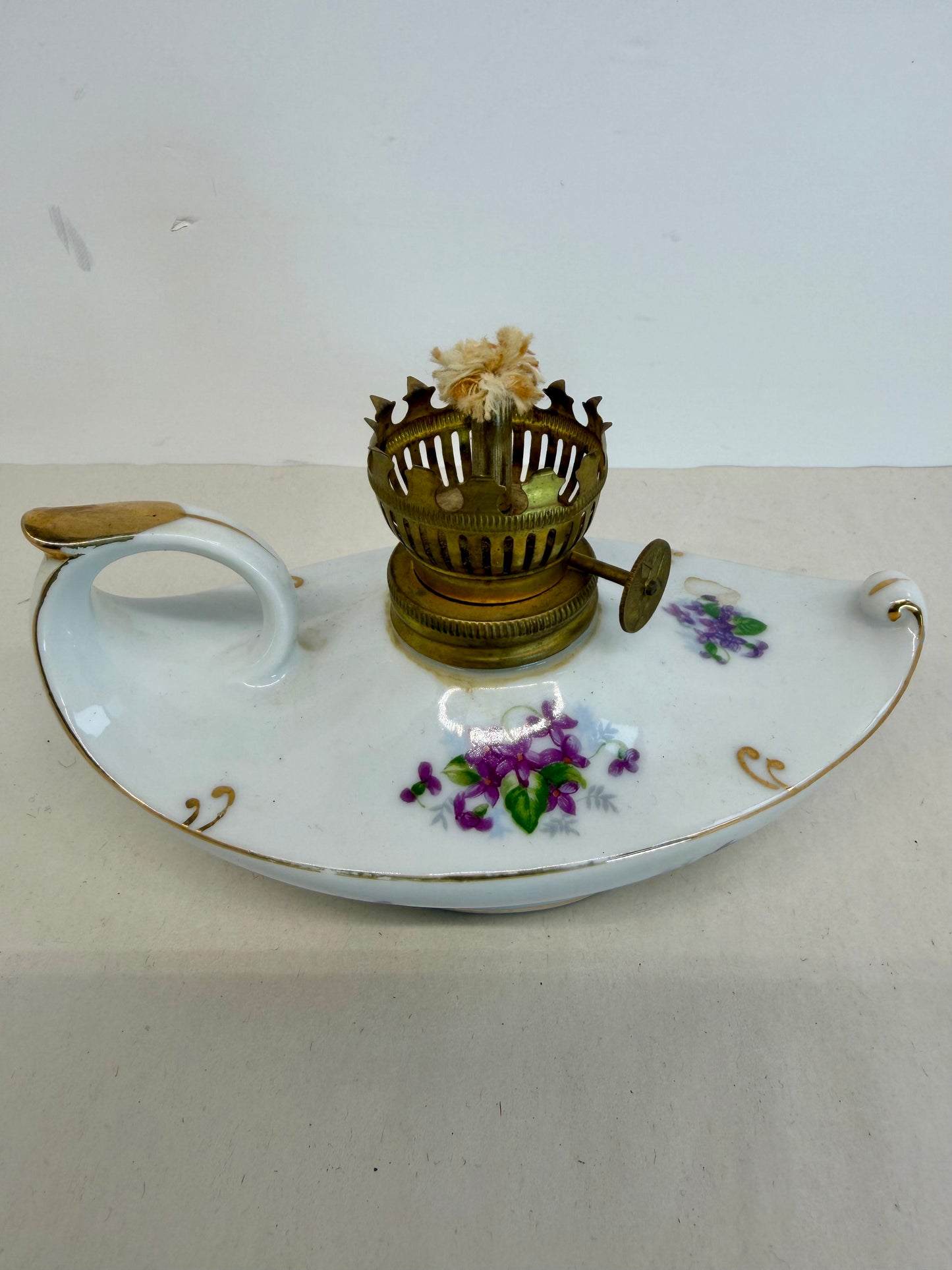 Porcelain Aladdin Style Genie Lamp