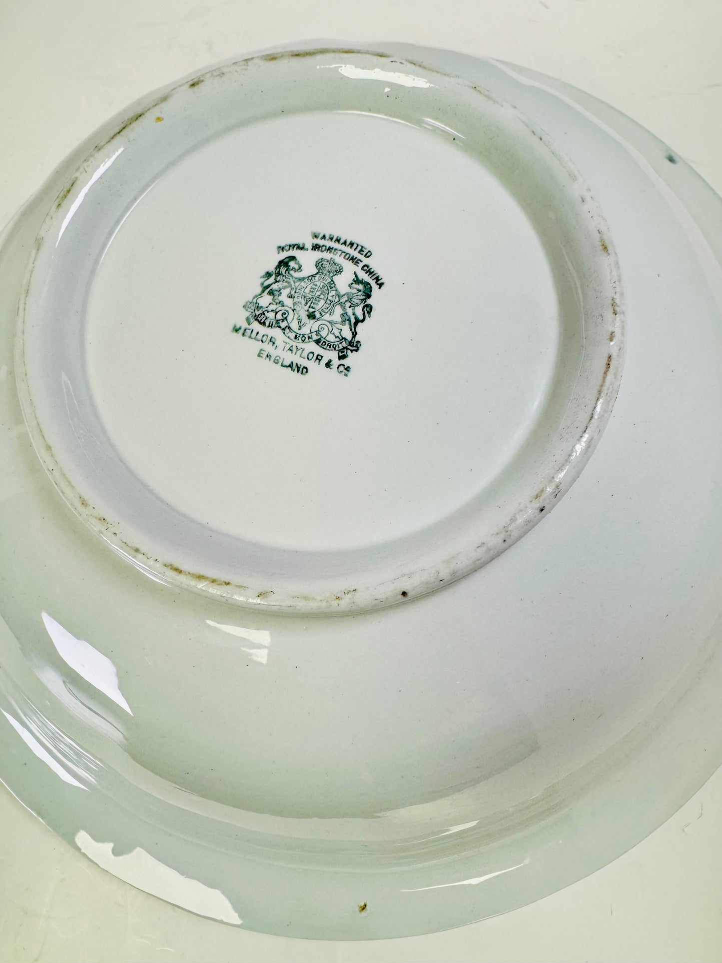 Royal Ironstone China, Charles Meakin, England. Pitcher and Wash Basin (Pick up only).