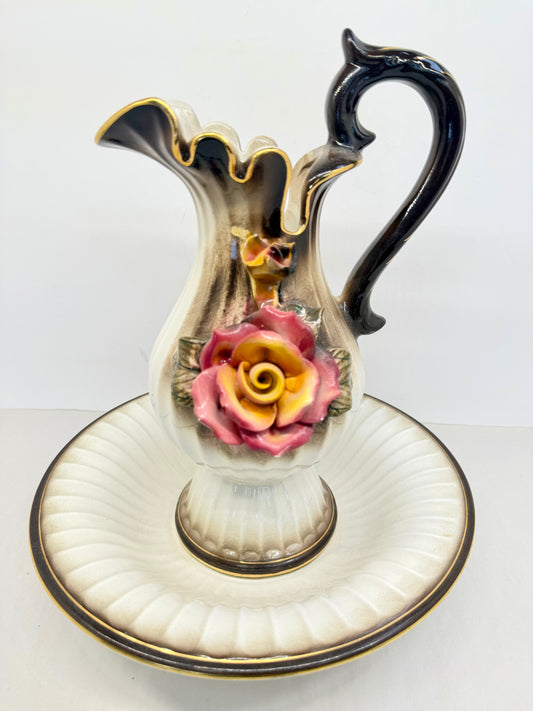 Soup tureen and pitcher set