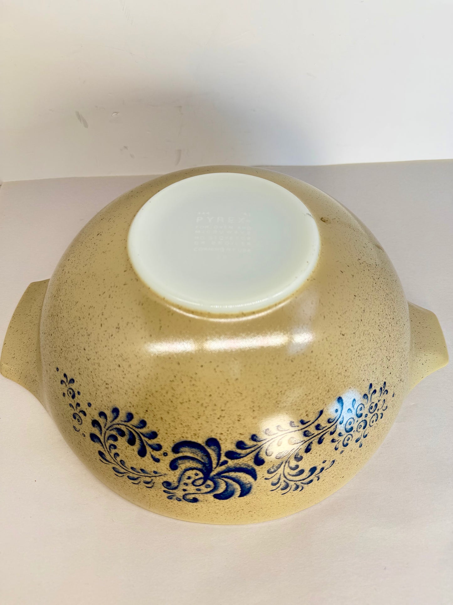 Pyrex 4 -Homestead Cinderella Bowls.