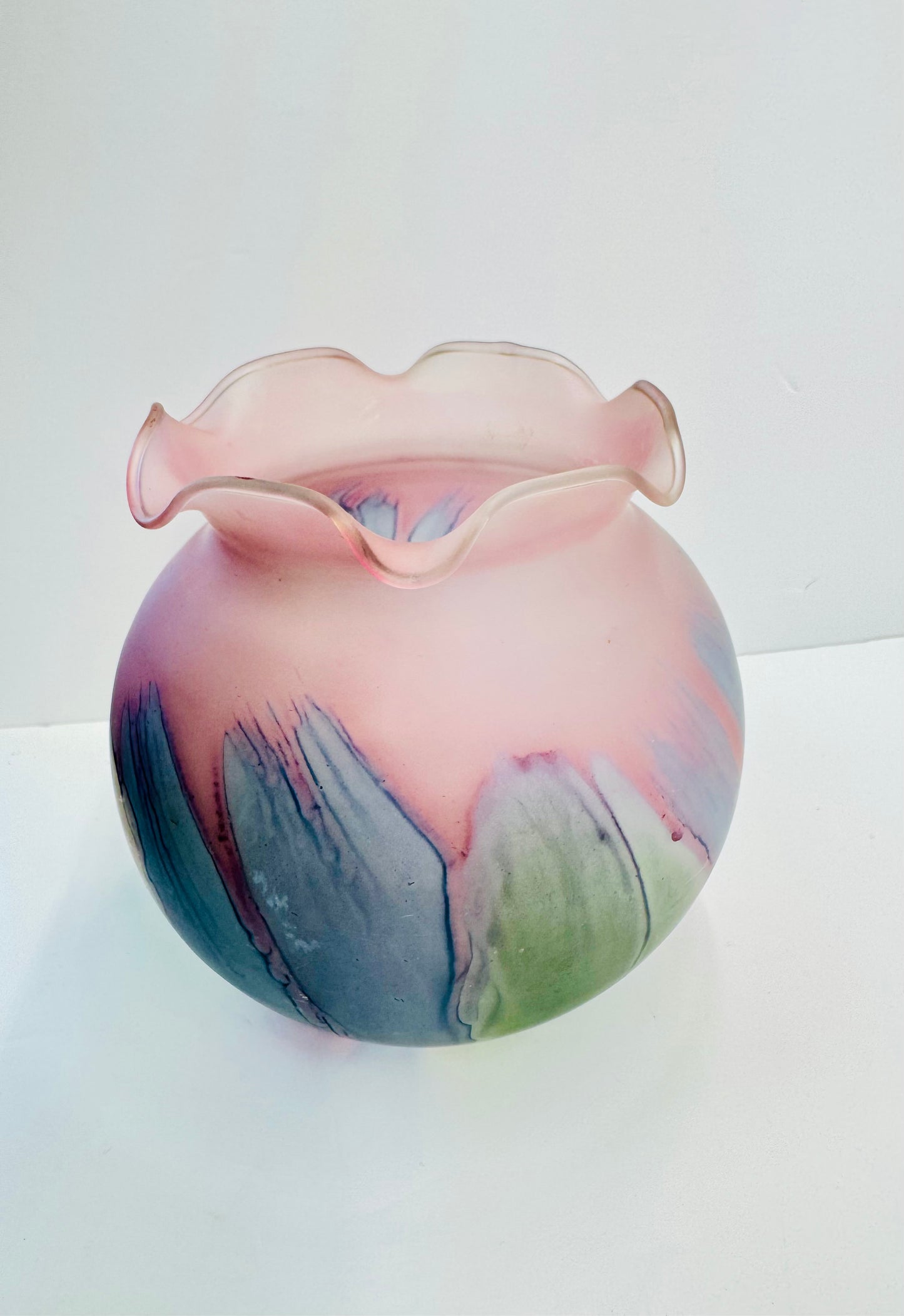 Deco Art Design Vase - Handcrafted in Canada