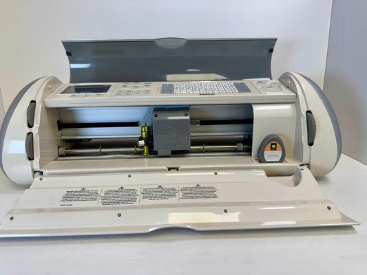 Cricut Expression CREX001 White 24"" Electronic Cutter