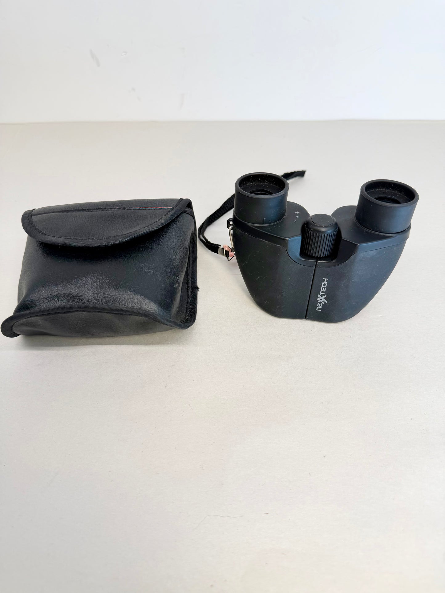 Ultra Compact Binoculars