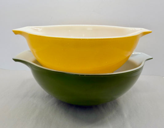 Pyrex Cinderella Bowls, Set of 2