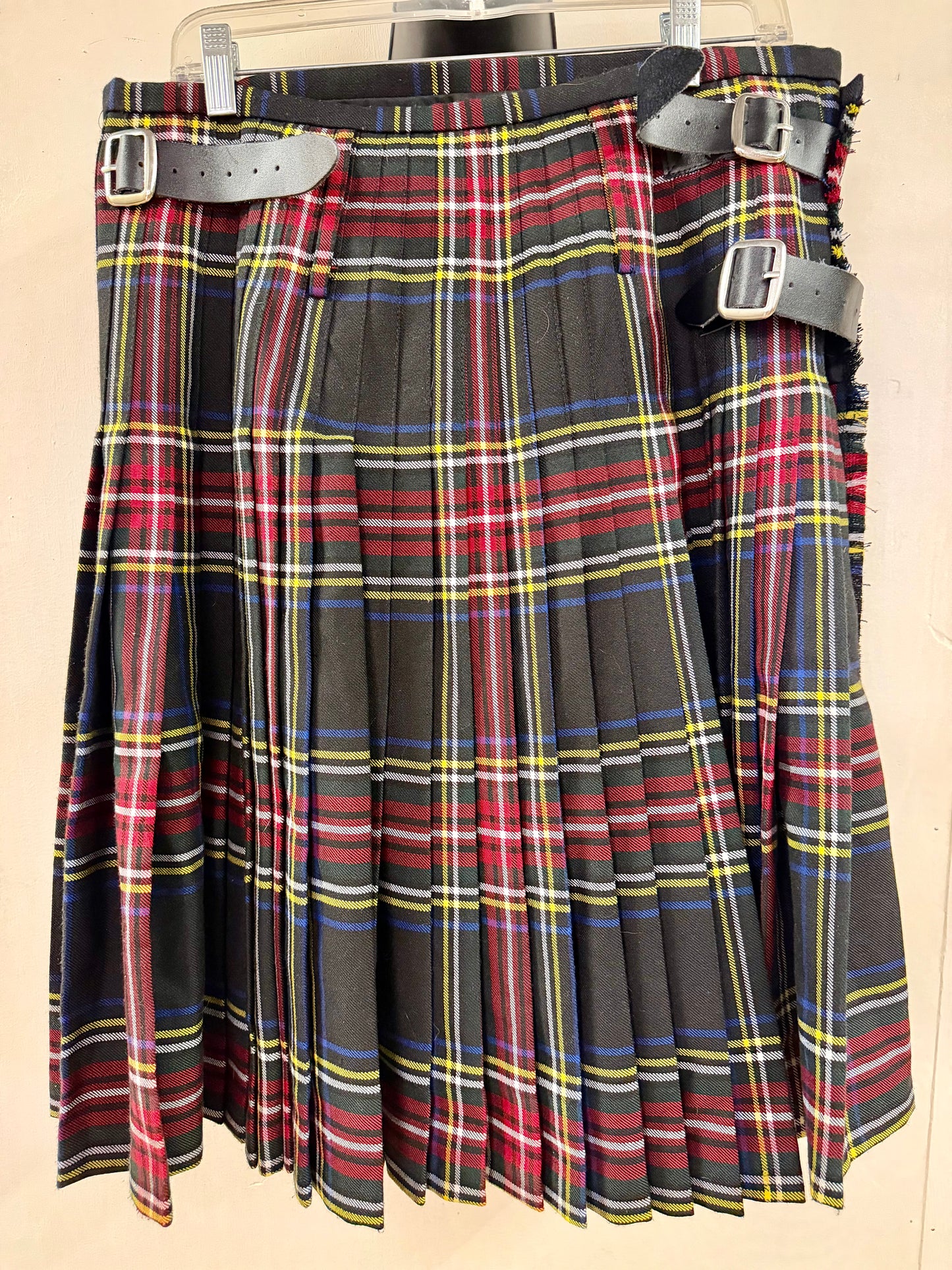 Kilt Skirt with Free Pin - Size 34/36