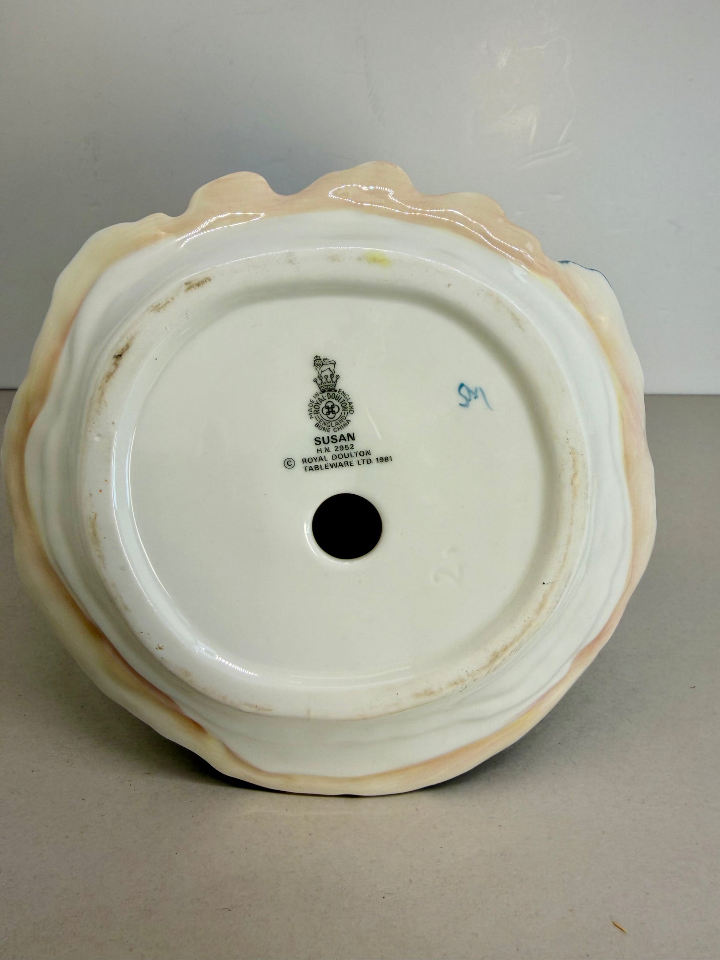 Royal Doulton Porcelain Pretty Lady