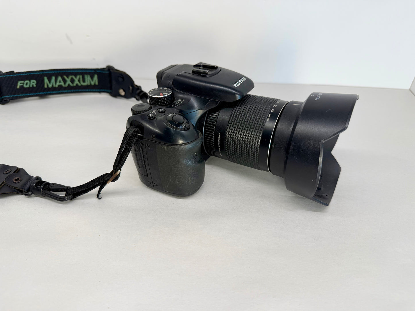 FujiFilm FinePix S100