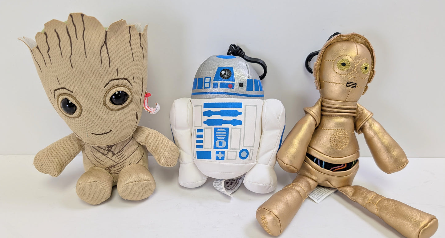 Marvel and Star war keychain