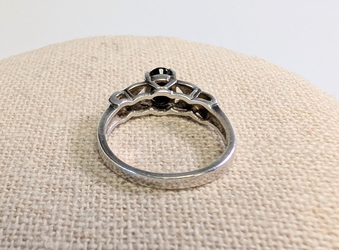 Sterling silver black pinel ring